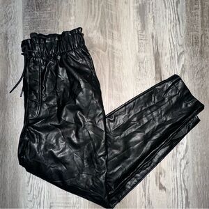 Abercrombie & Fitch Black Faux-Leather High Rise Paperbag Pants Womens Size L